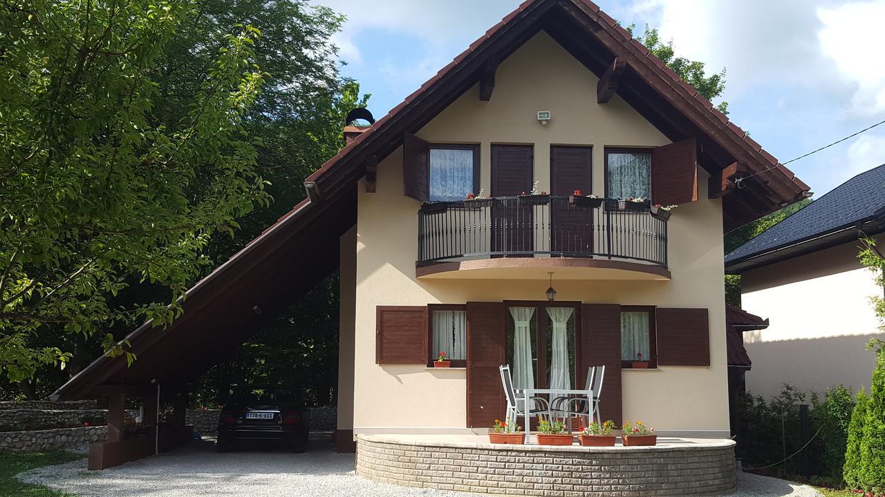 Holiday Home Adna Bihać Exterior foto